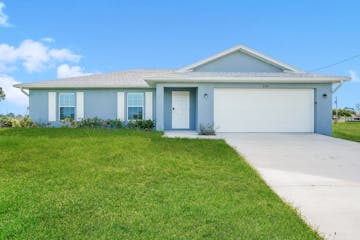 2141 NW 18th Pl Cape Coral, FL 33993